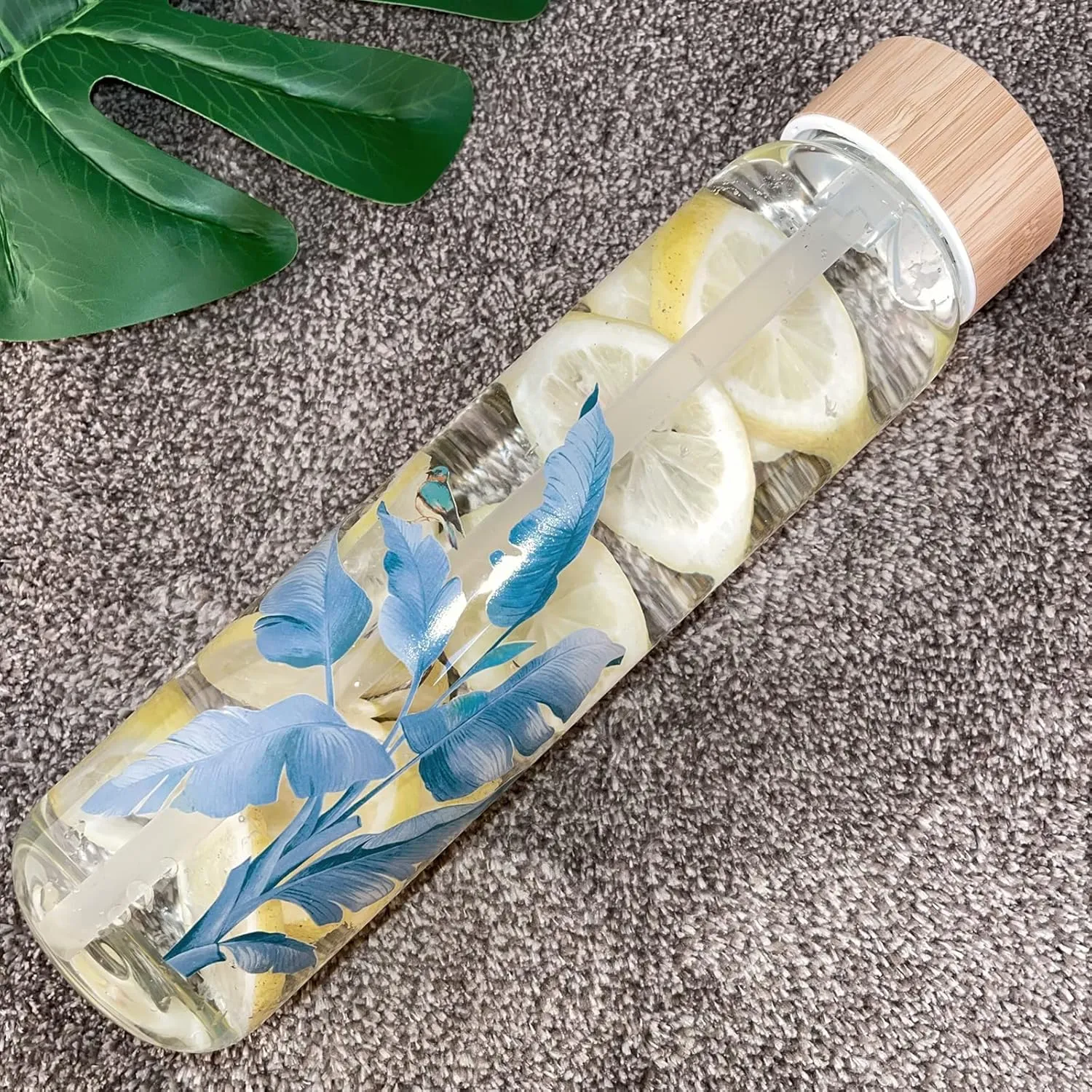 32 oz Glass Water Bottle with Straw, Wide Mouth Borosilicate Glass Bottle with Bamboo Lid and Neoprene Sleeve