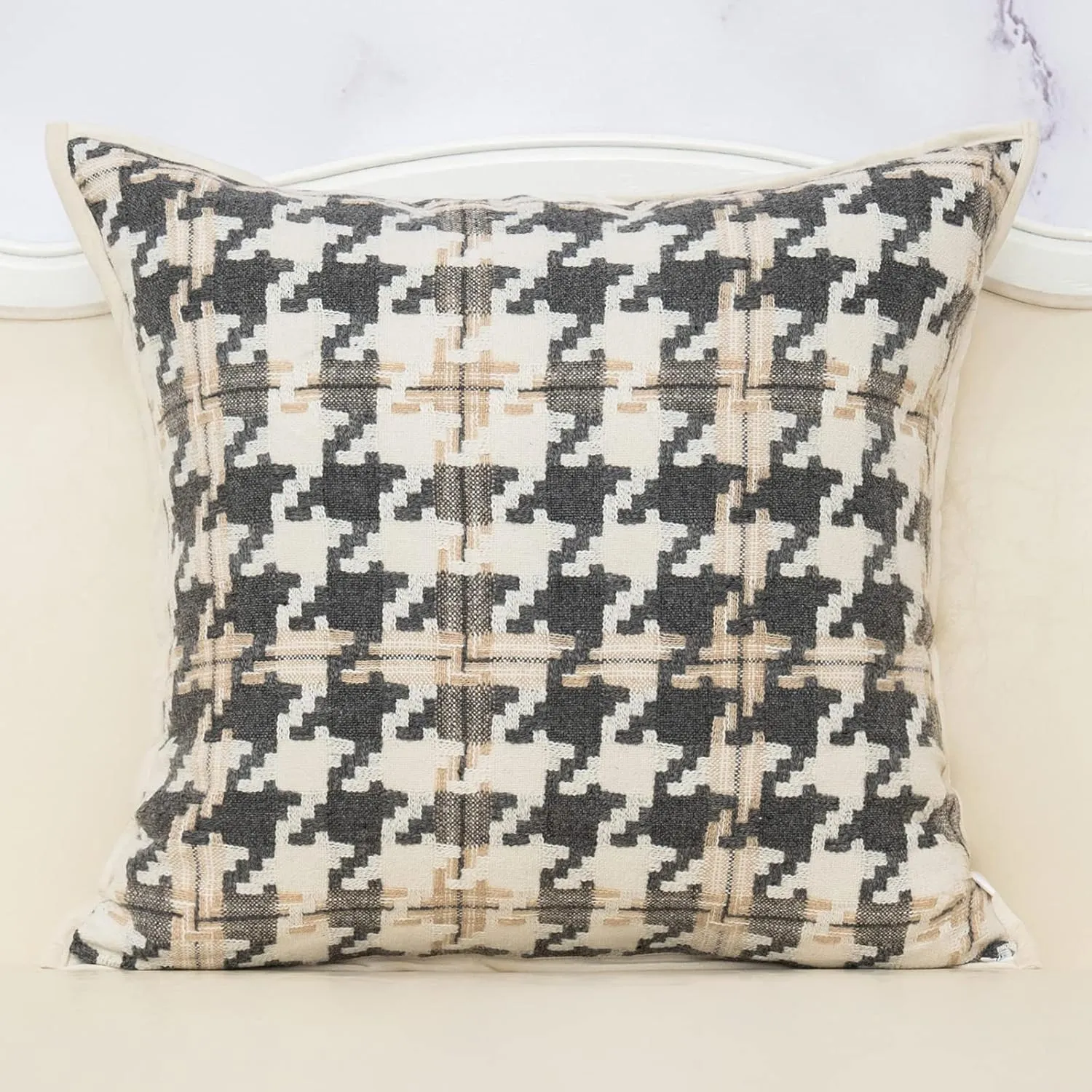 Alerfa 18 x 18 Inch Light Brown Off White Dark Gray Houndstooth Cushion Case Luxury Modern Cotton Velvet Square Throw Pillow Cover Decorative Pillow for Couch Sofa Living Room Bedroom Car 45 x 45cm