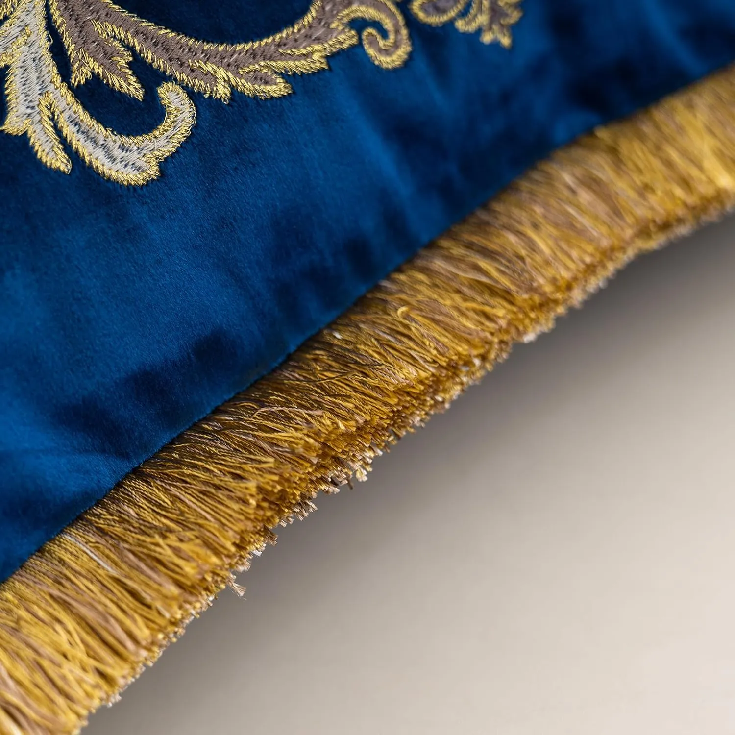 Alerfa Floral Velvet Throw Pillow Cover with Tassel 20 x 20 Inch, European Embroidered Decorative Pillow Cover for Couch Living Room Bedroom Car, Navy Blue