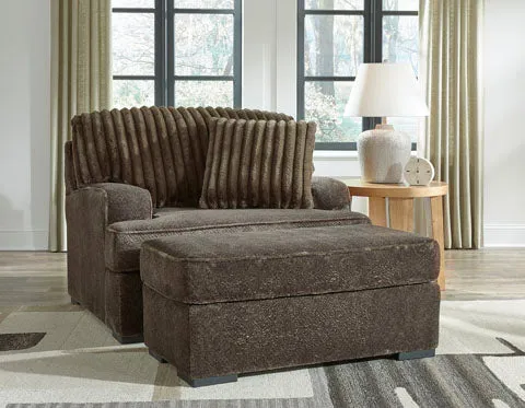 Aylesworth Chocolate Oversized Chair