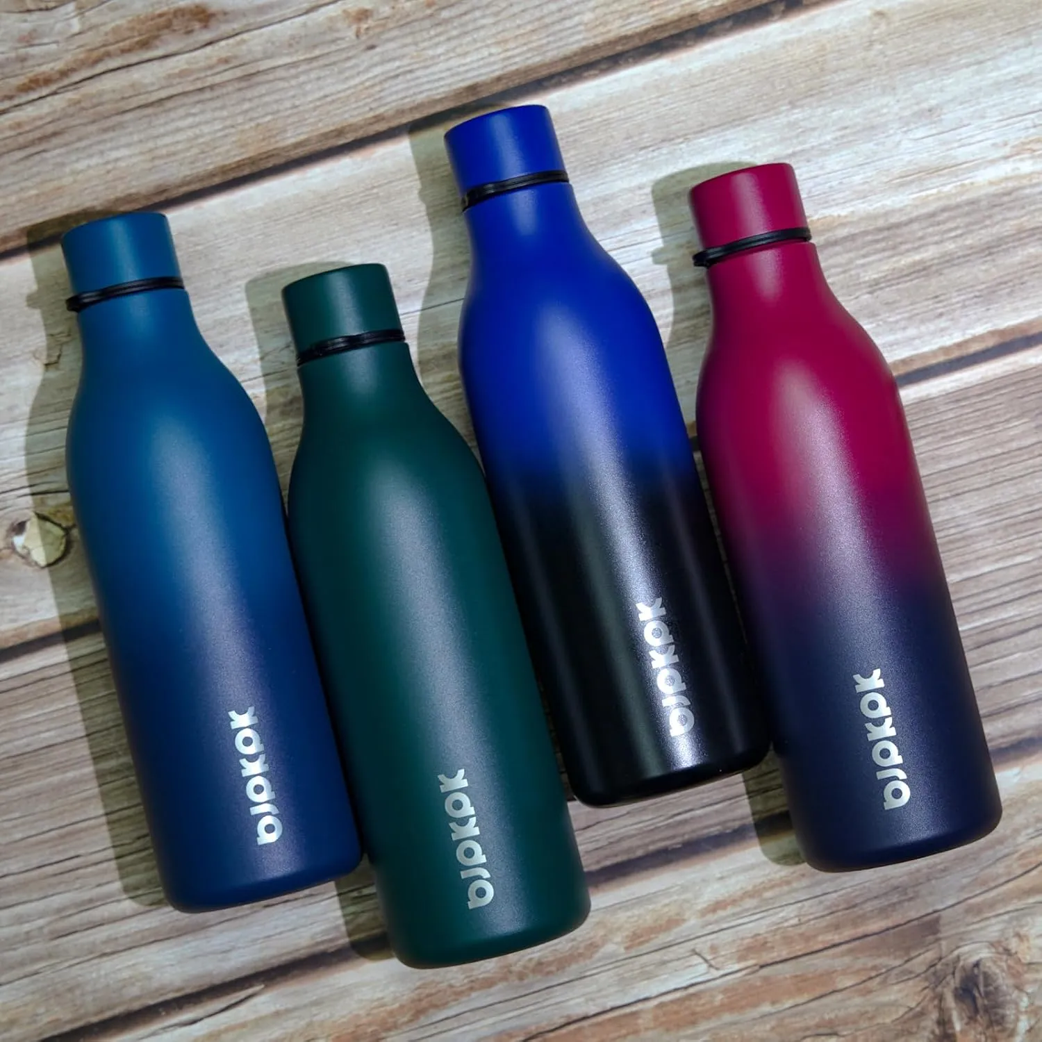 BJPKPK Insulated Water Bottles, 18 oz Stainless Steel Metal Water Bottle with Strap, BPA Free Leak Proof Thermos, Mugs, Flasks, Reusable Water Bottle for Sports & Travel,Charming Red