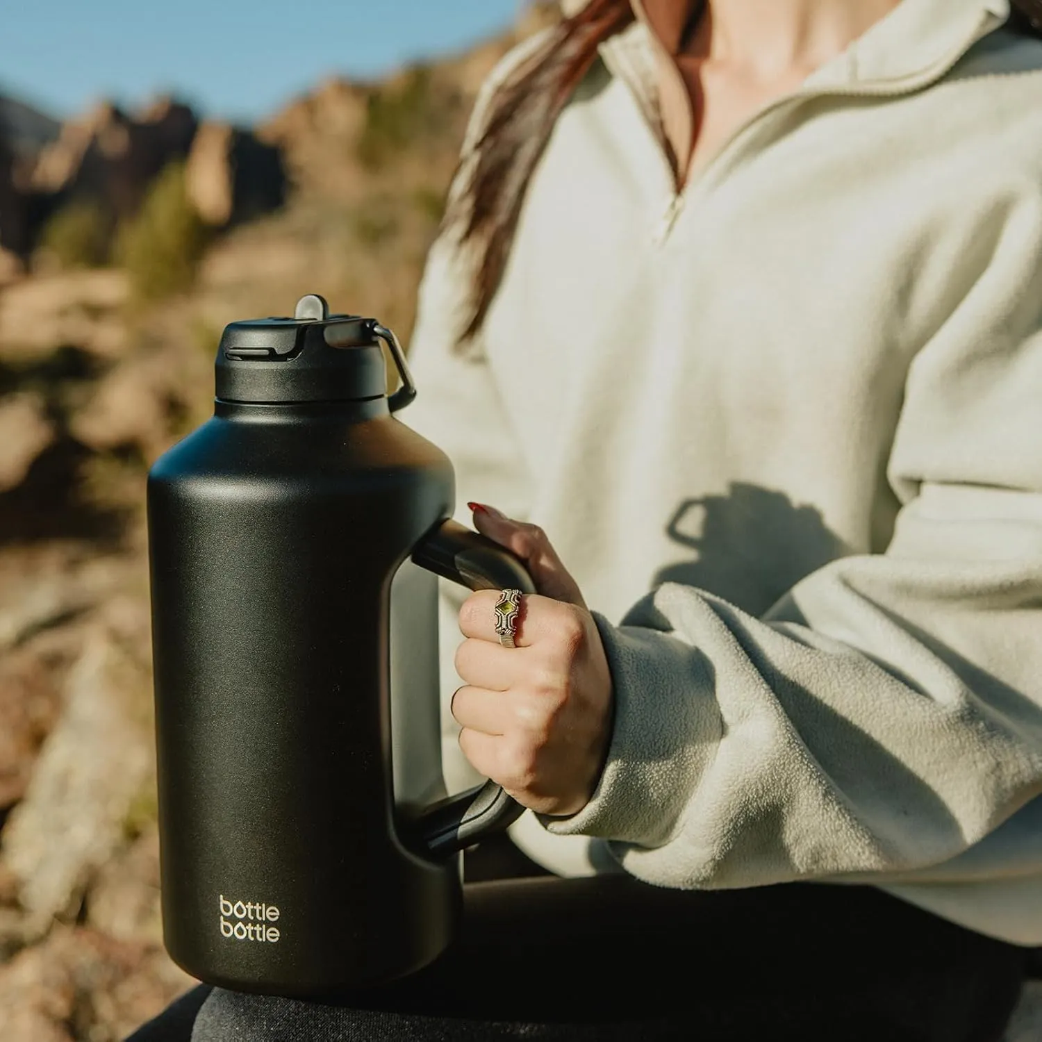 BOTTLE BOTTLE Insulated Water Bottle 64 oz with Straw and Dual-use Lid Stainless Steel Water Bottle for Men with Handle Vacuum Insulated Beer Growler for Workout Sports Soccer gray