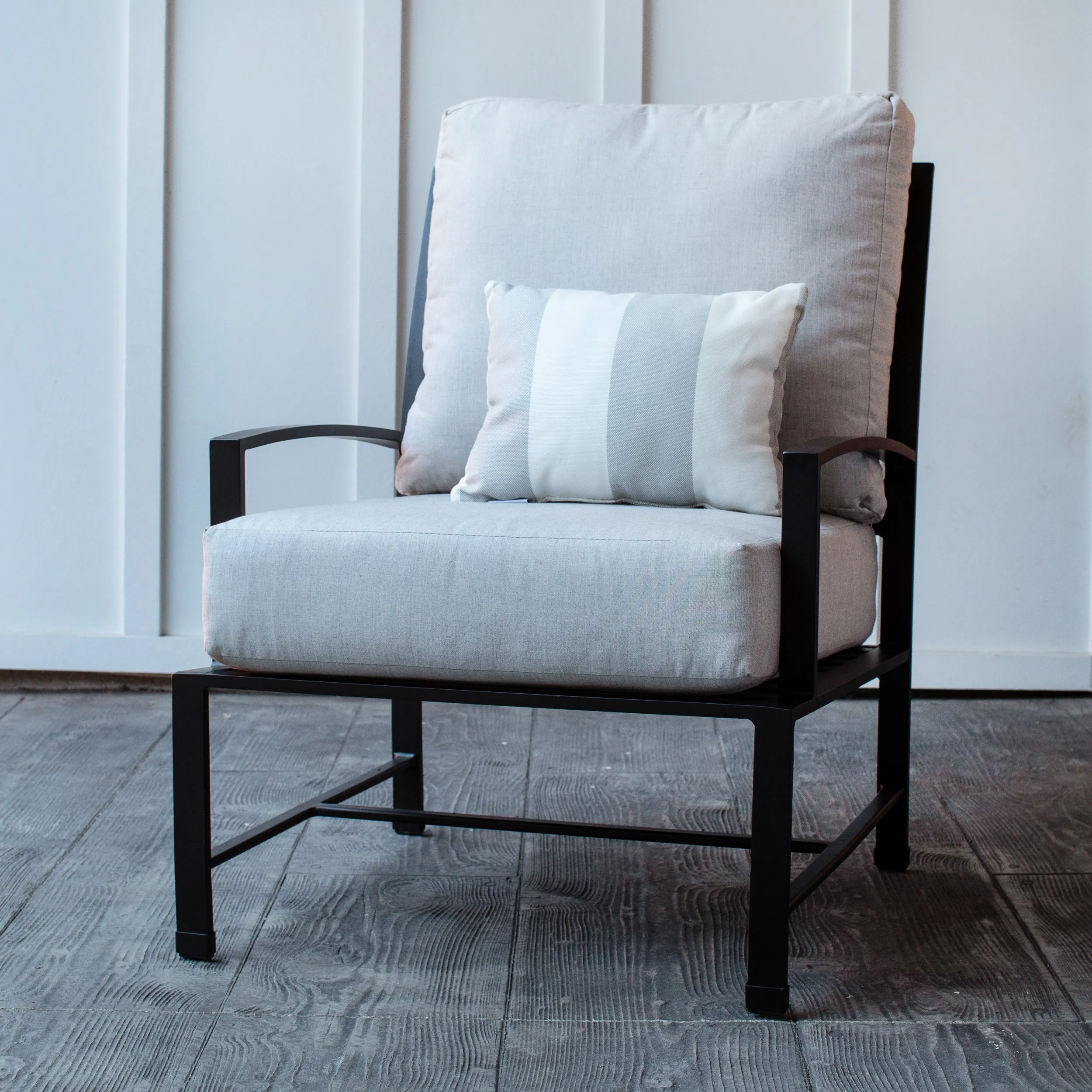 Colby Fixed Chair