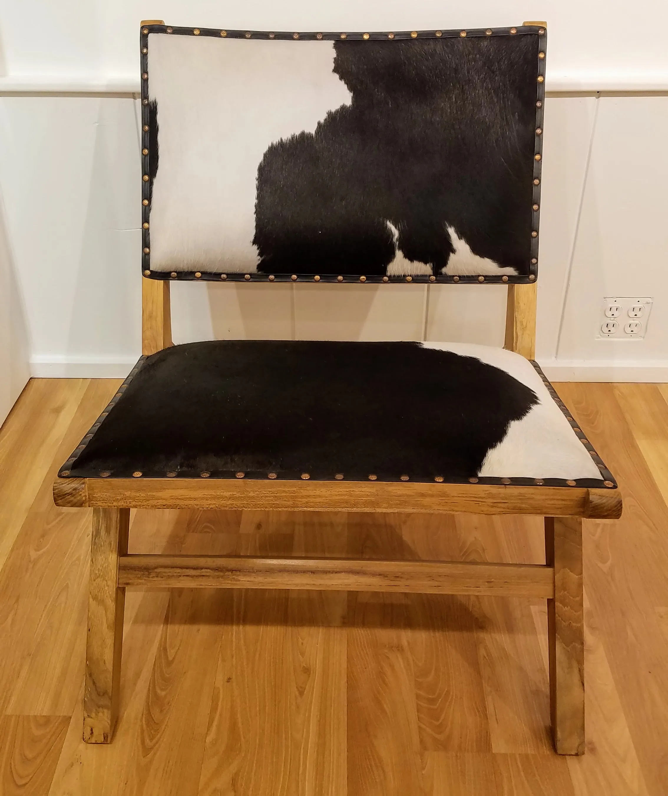 COWHIDE SEDAN CHAIR