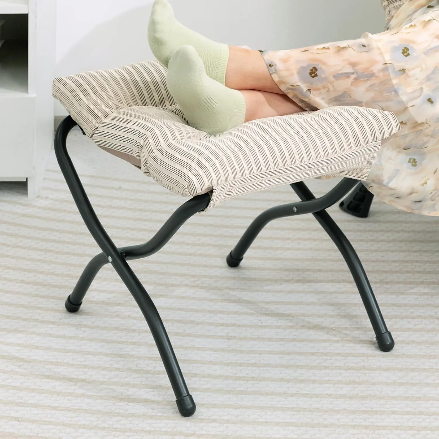 HollyHOME 15"(H) Folding Footrest Stool, Upholstered Small Foldable Ottoman, Accent Padded Sofa Foot Stool for Lazy Chair, Metal Frame Portable Foot Rest Ottoman for Living Room, Bedroom, Beige Stripe
