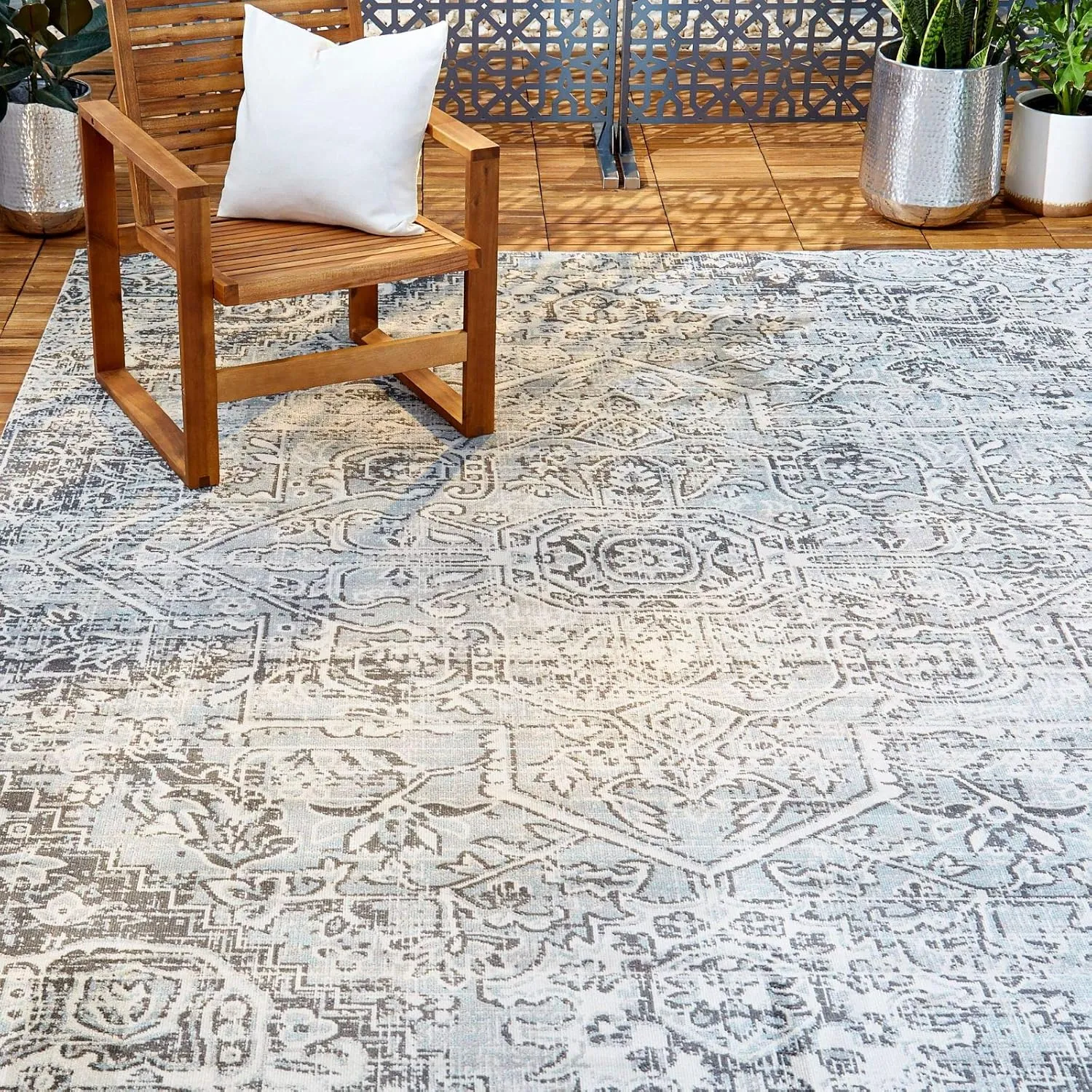 Home Dynamix 2491-451 Nicole Miller Patio Sofia Fleur Indoor/Outdoor Area Rug 5'3"x7'2"