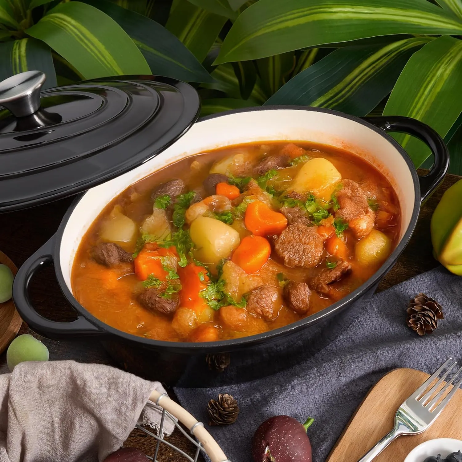 Kerilyn 4.5 Quart Enameled Oval Dutch Oven Pot with Lid and Dual Handles, Cast Iron Dutch Oven for Cooking, Bread Baking, Non-stick Enamel Coated Cookware (Black)