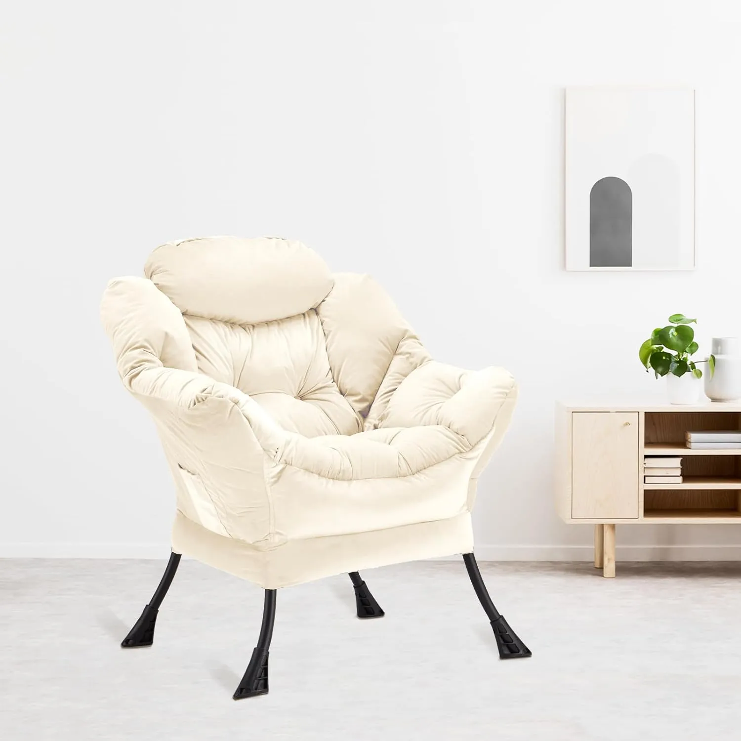 Lazy Chair Thick Padded, Accent Chair Velvet Upholstered with Wide Seat, Stable Metal Frame and Non-Slip Pad, Modern Sofa Armchair with Side Storage Bag for Dorm, Room, Office, Beige