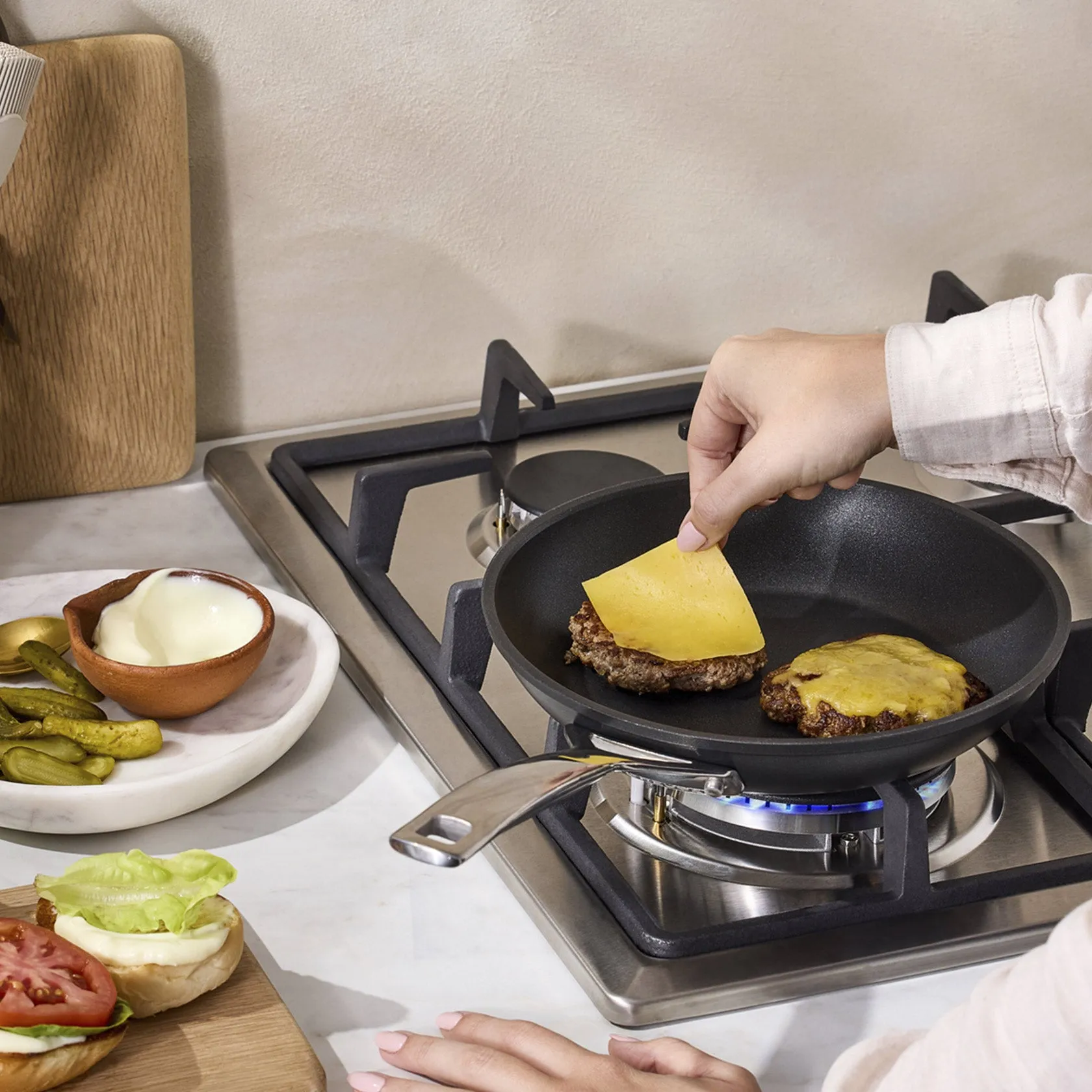 Le Creuset Toughened Non-Stick Shallow Frying Pan 22cm