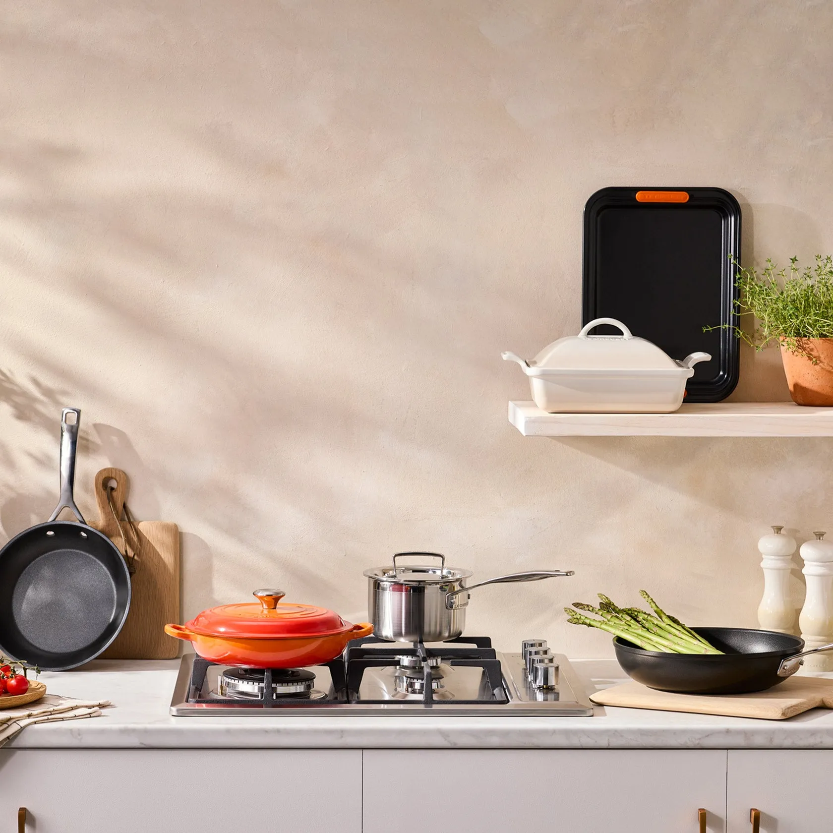 Le Creuset Toughened Non-Stick Shallow Frying Pan 22cm