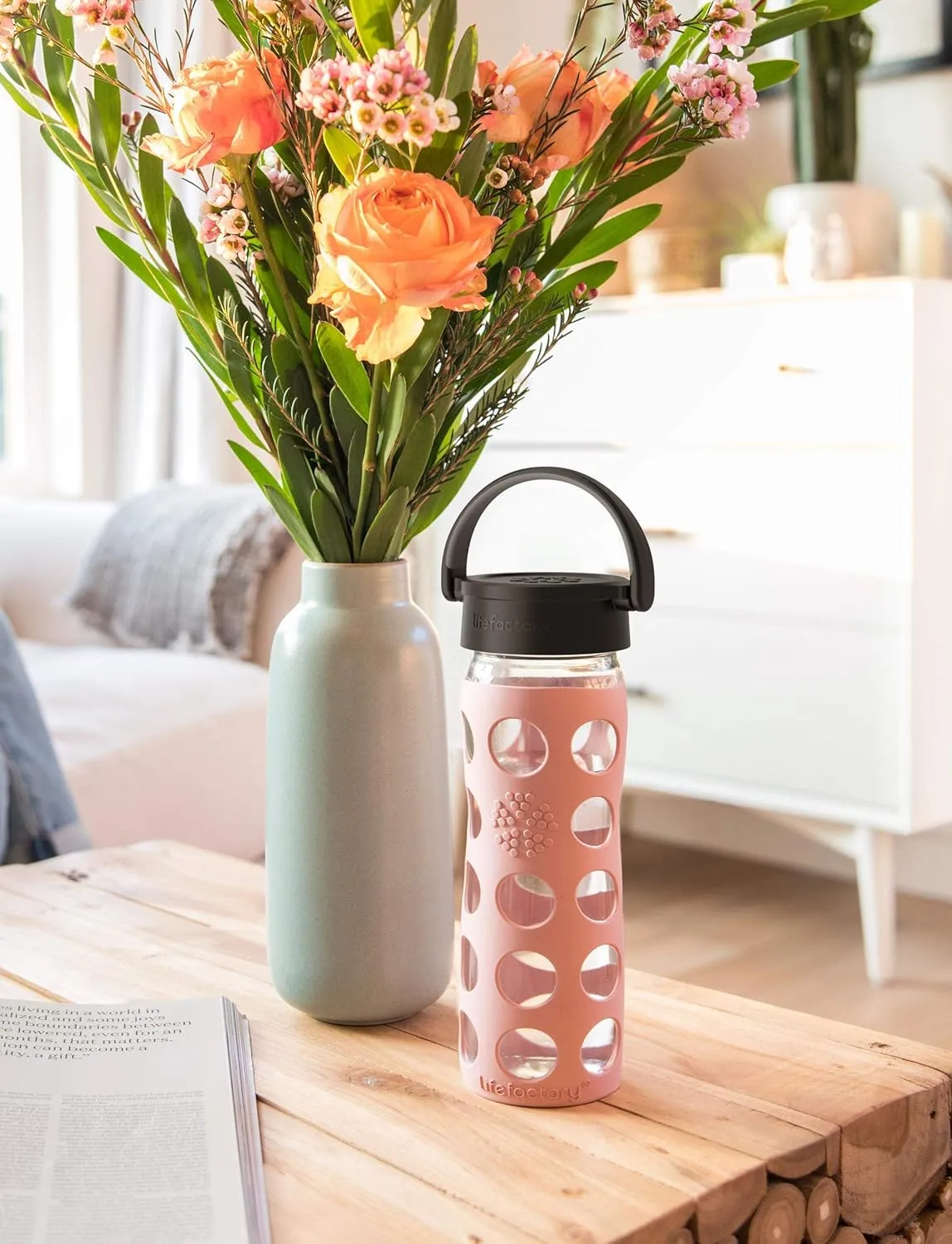 Lifefactory 16-Ounce BPA-Free Glass Water Bottle with Classic Cap and Protective Silicone Sleeve, Optic White