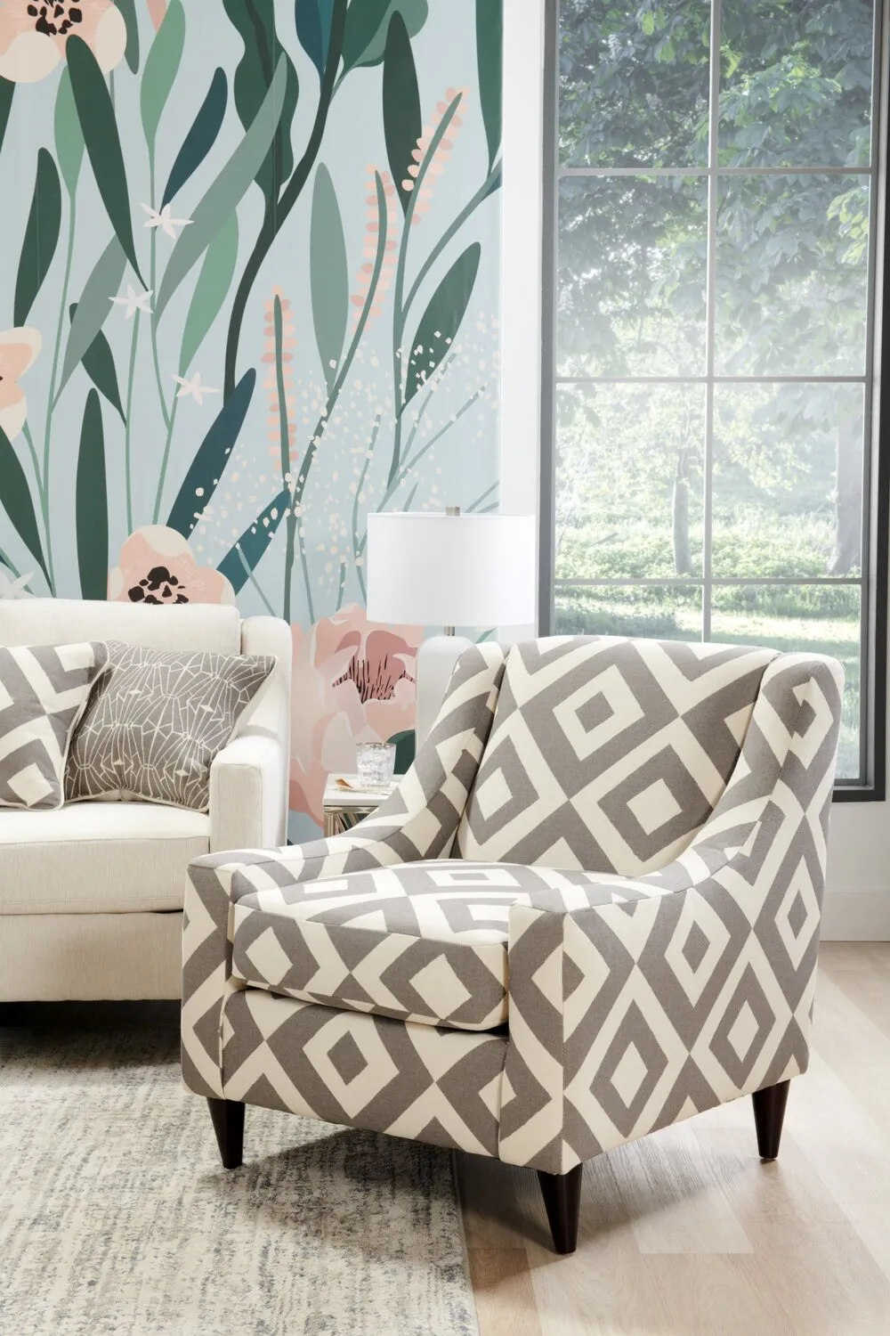 Made in Canada Cindy Crawford Home Kylie 32" Linen-Look Fabric Accent Chair - Charcoal Square | Fauteuil d’appoint Kylie de Cindy Crawford Home de 32 po fabriqué au Canada en tissu d’apparence lin - carré anthracite