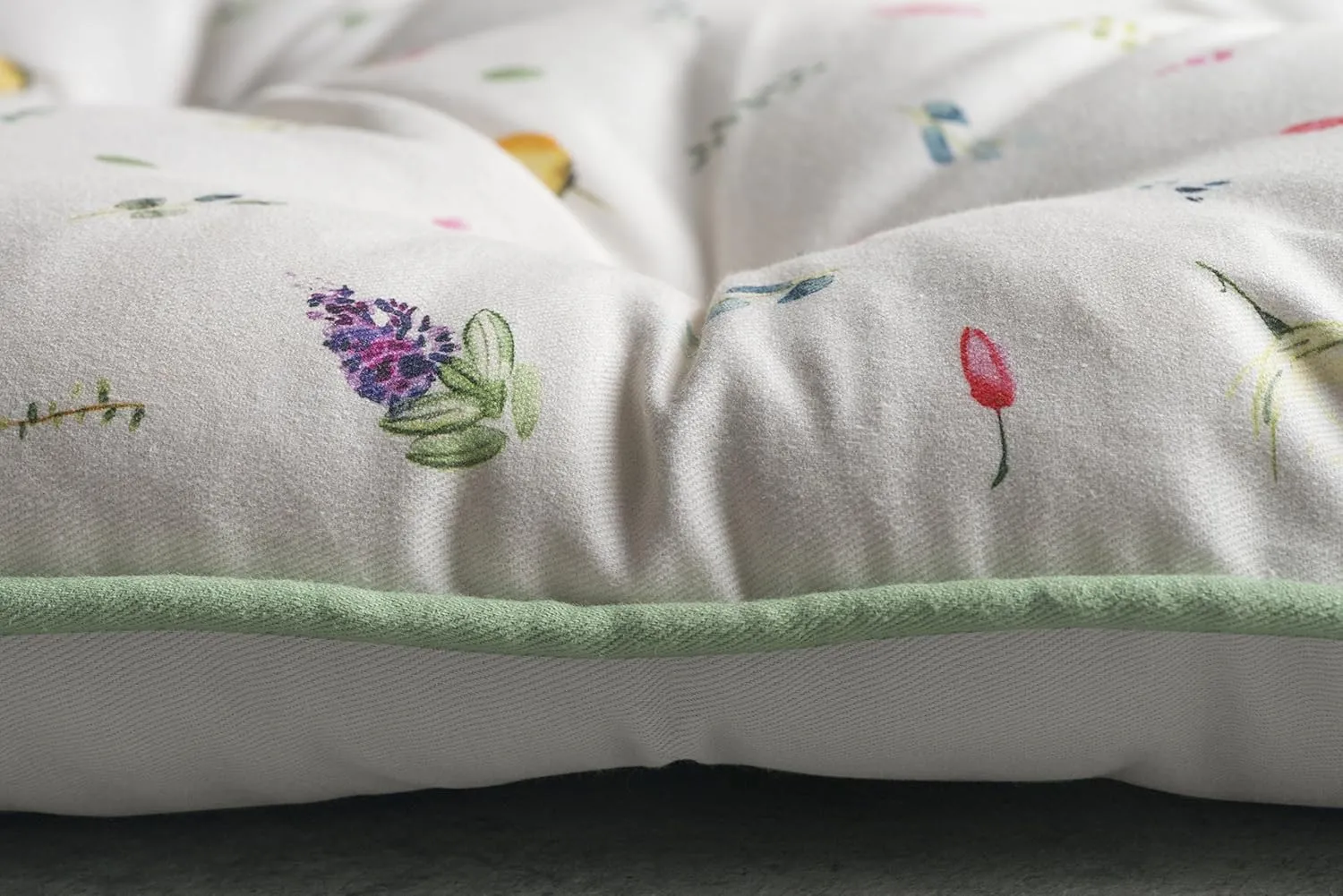 Maison d' Hermine Chairpads 100% Cotton Set of 2 Polyester Filling Cushion/Pillow Decorative Chair Pads with Ties for Kitchen, Party, Home & Camping, Botanical Fresh, Placed - Spring/Summer (16"x16")
