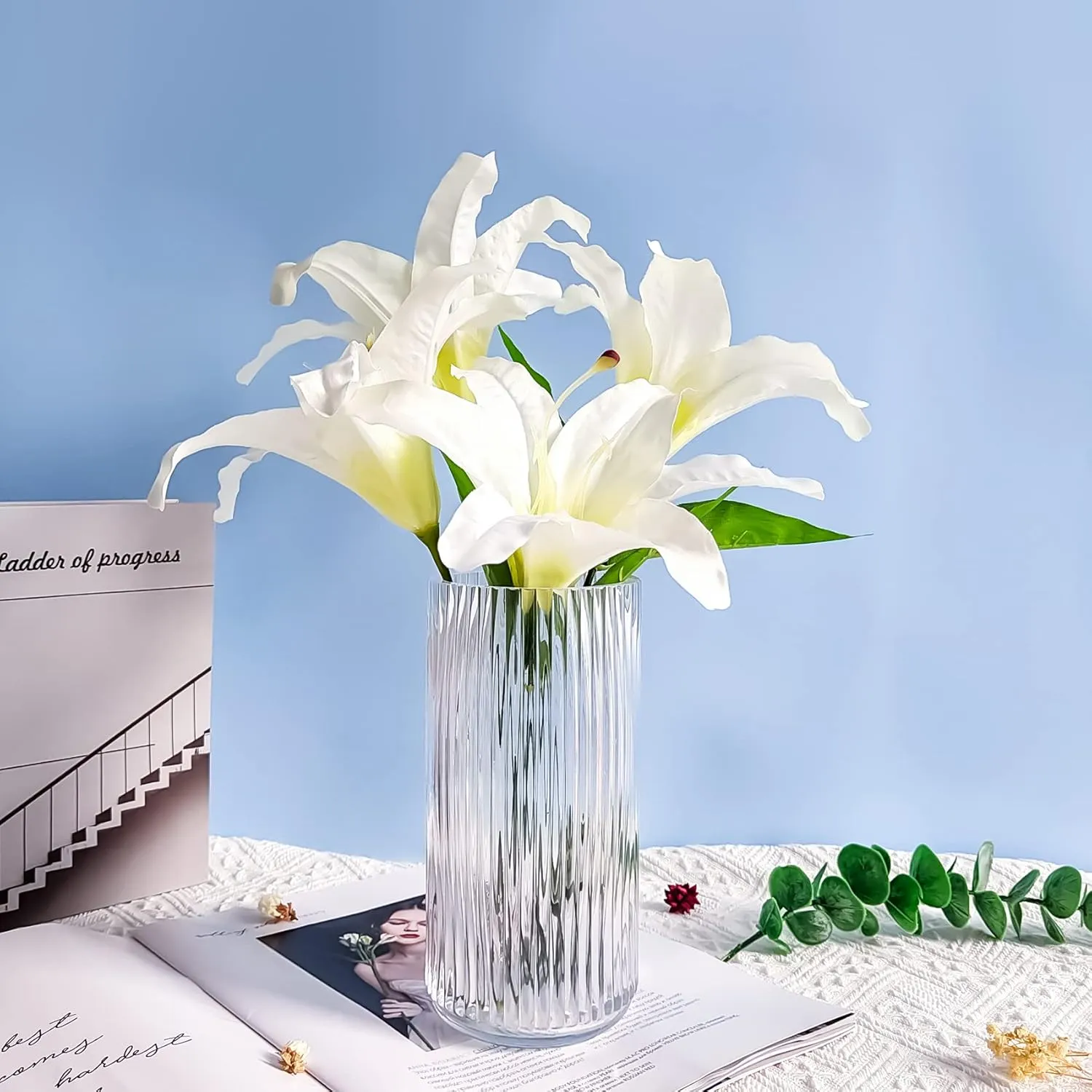 Muyan 7.5" Flower Vase for Decor Ribbed Glass Vase Modern for Centerpieces Desktop Home Office Dining Living Room Wedding (Clear)