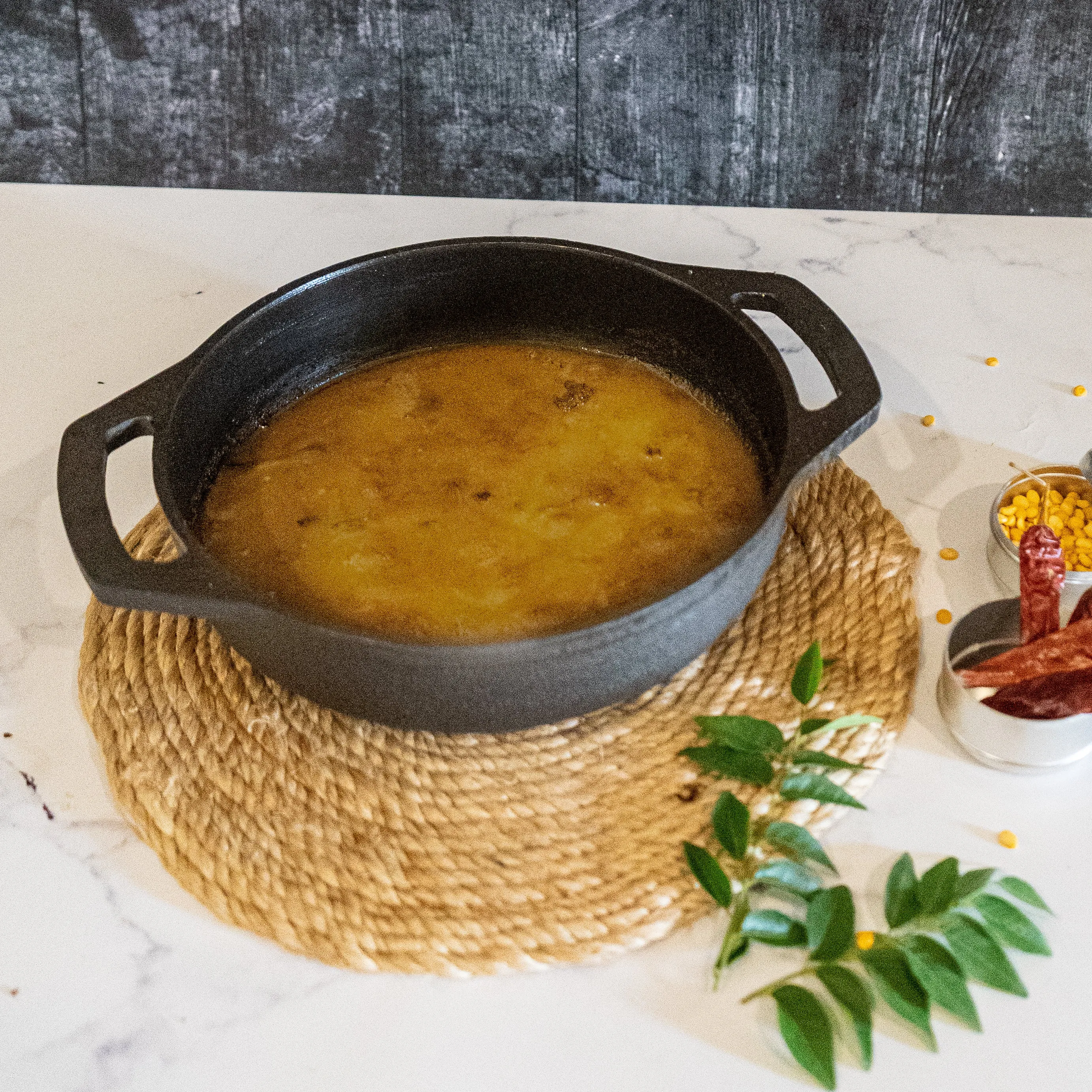 Pre-seasoned Cast Iron Flat Base Kadai (9")