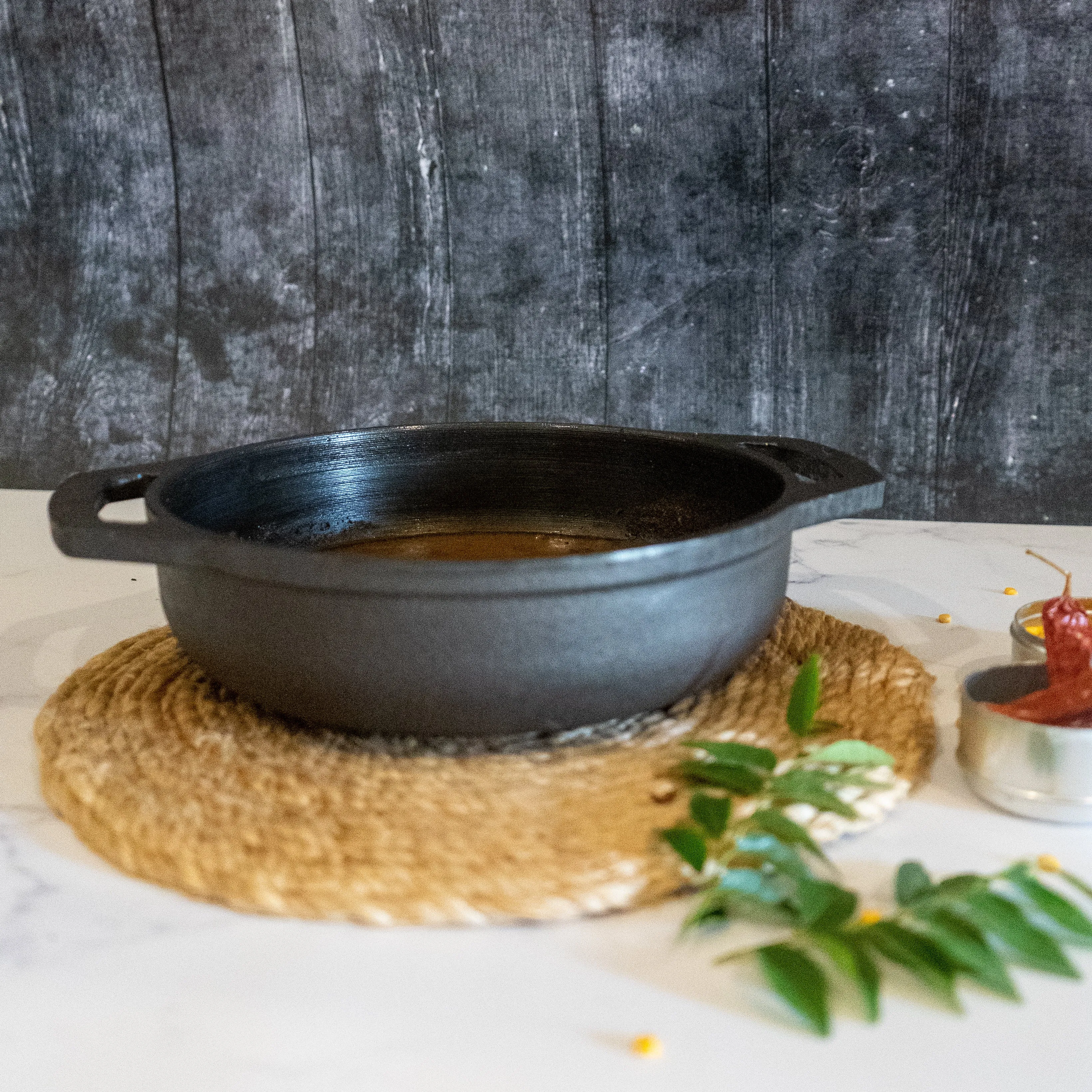 Pre-seasoned Cast Iron Flat Base Kadai (9")
