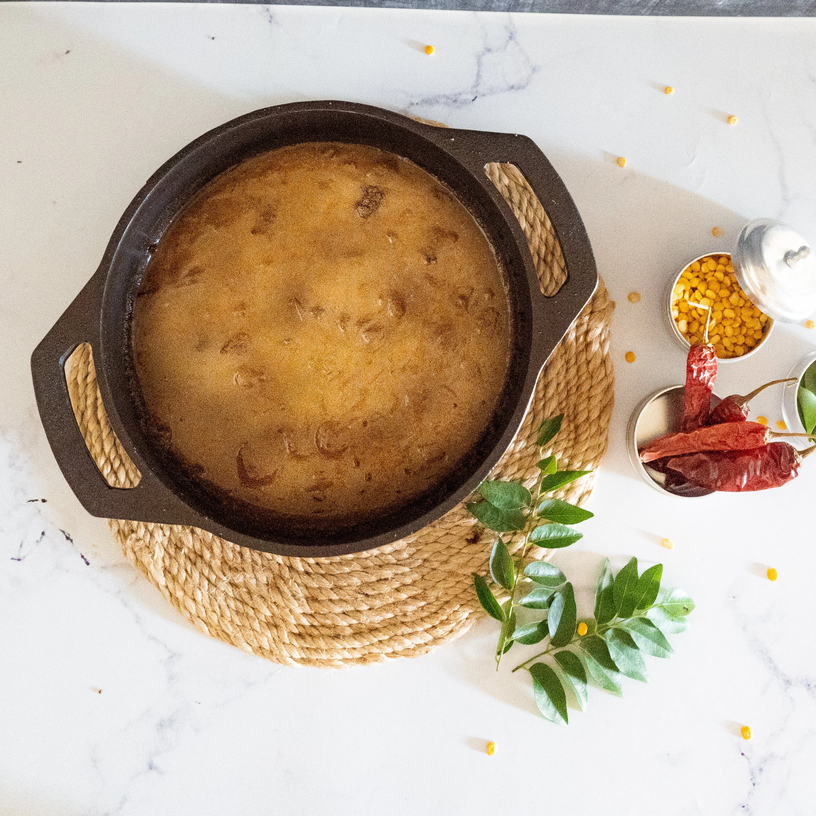Pre-seasoned Cast Iron Flat Base Kadai (9")