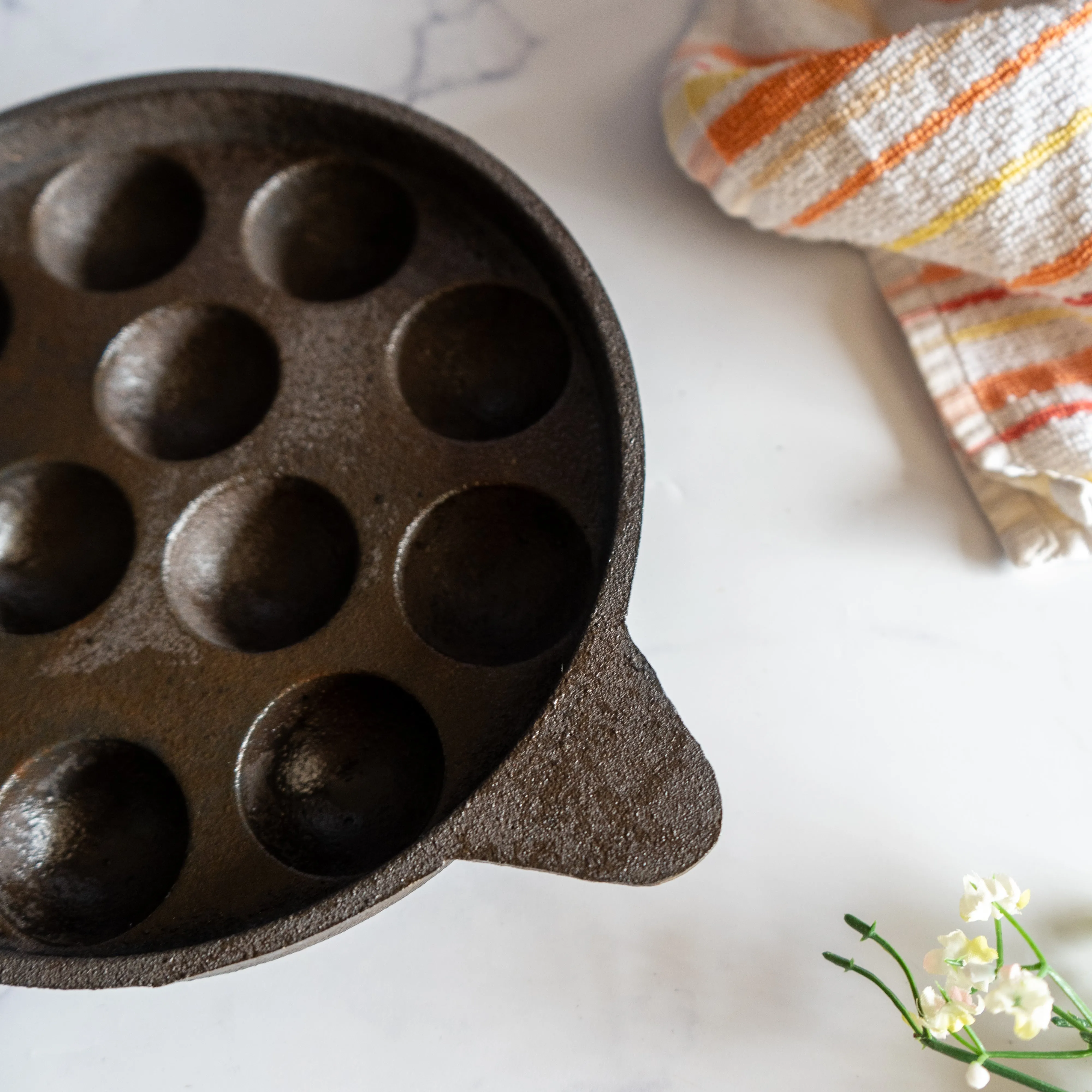 Pre-seasoned Cast Iron Non-stick 12 Pit Paniyaram/Appam/Appe Pan