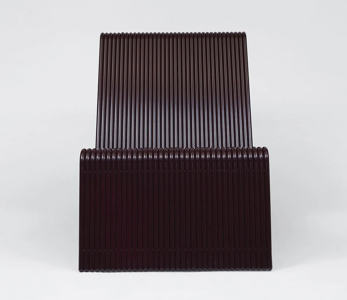 Ribbon lounge chair