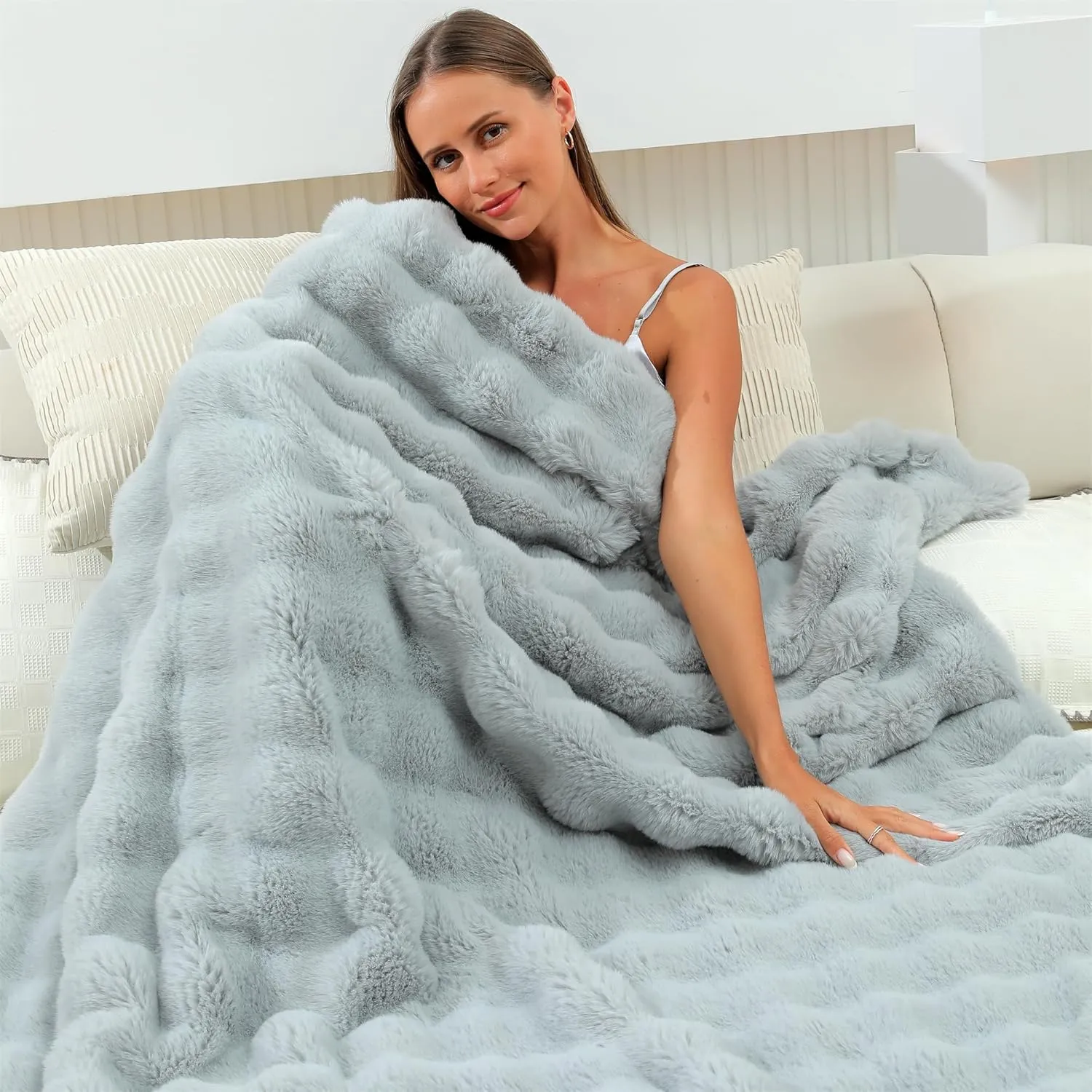 RYNGHIPY Faux Fur Throw Blanket, Double Side Thick and Warm for Couch, Plush Fluffy Faux Rabbit Fur Decoration for Sofa, Chair and Bed, Grey Winter Blanket (Grey, 51''x63'')