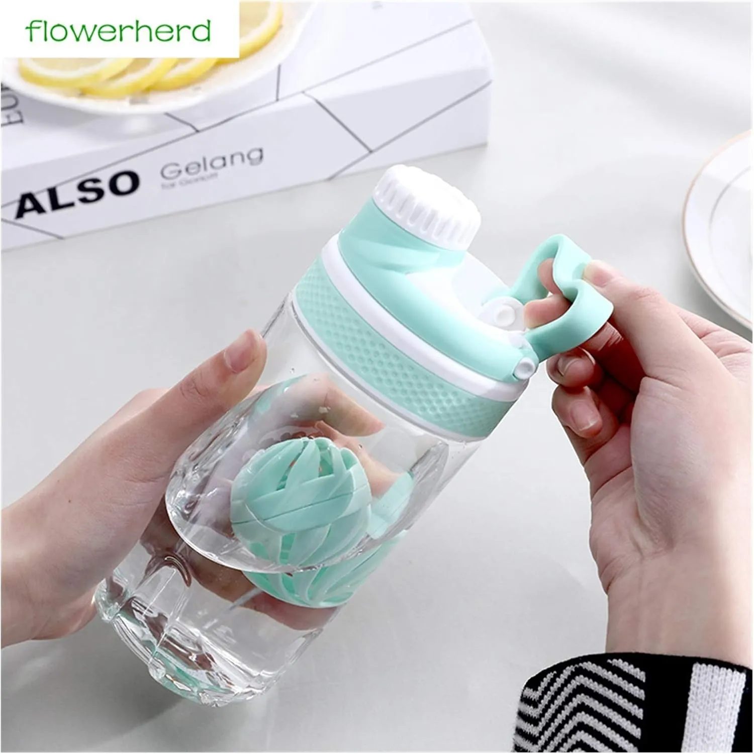 Sports Cup 550ml/700ml Water Bottle Portable Sports Stirring Ball Stirrer Cup Sports Special Plastic