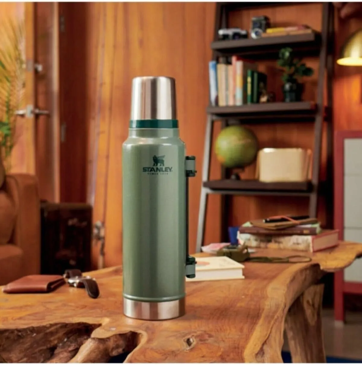 Stanley Classic Vacuum Insulated Wide Mouth Bottle - Hammertone Green - BPA-Free 18/8 Stainless Steel Thermos for Cold & Hot Beverages - 2.0 QT