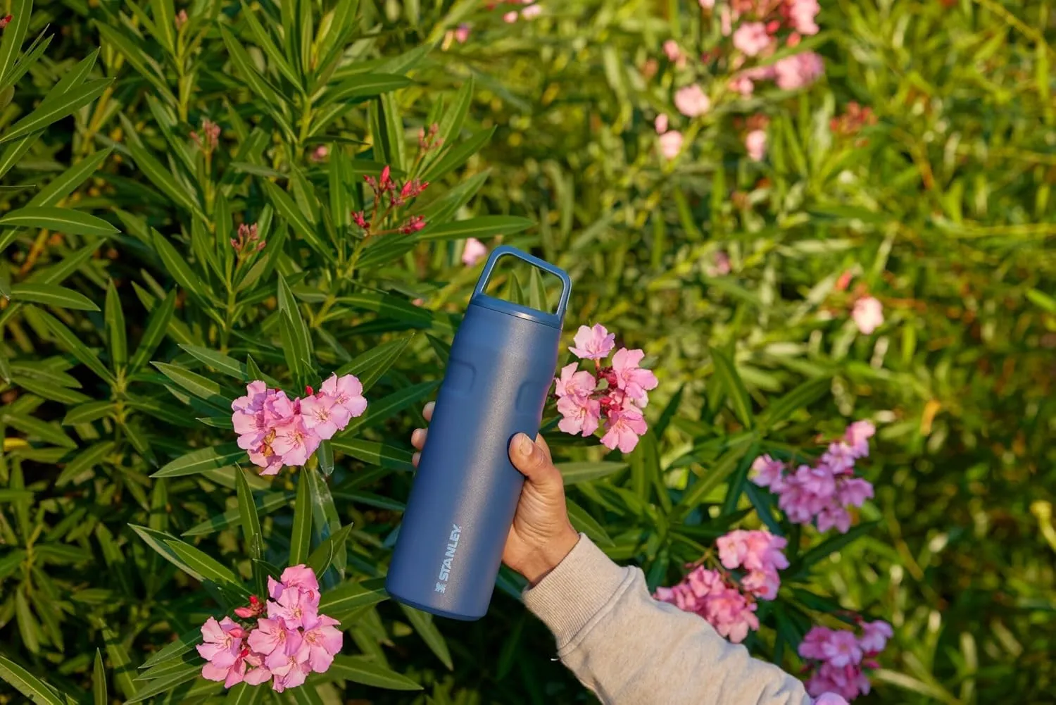 Stanley IceFlow Cap and Carry Water Bottle | Wide Mouth Twist Lid | Lightweight & Leakproof for Travel & Sports | Insulated Stainless Steel | BPA-Free
