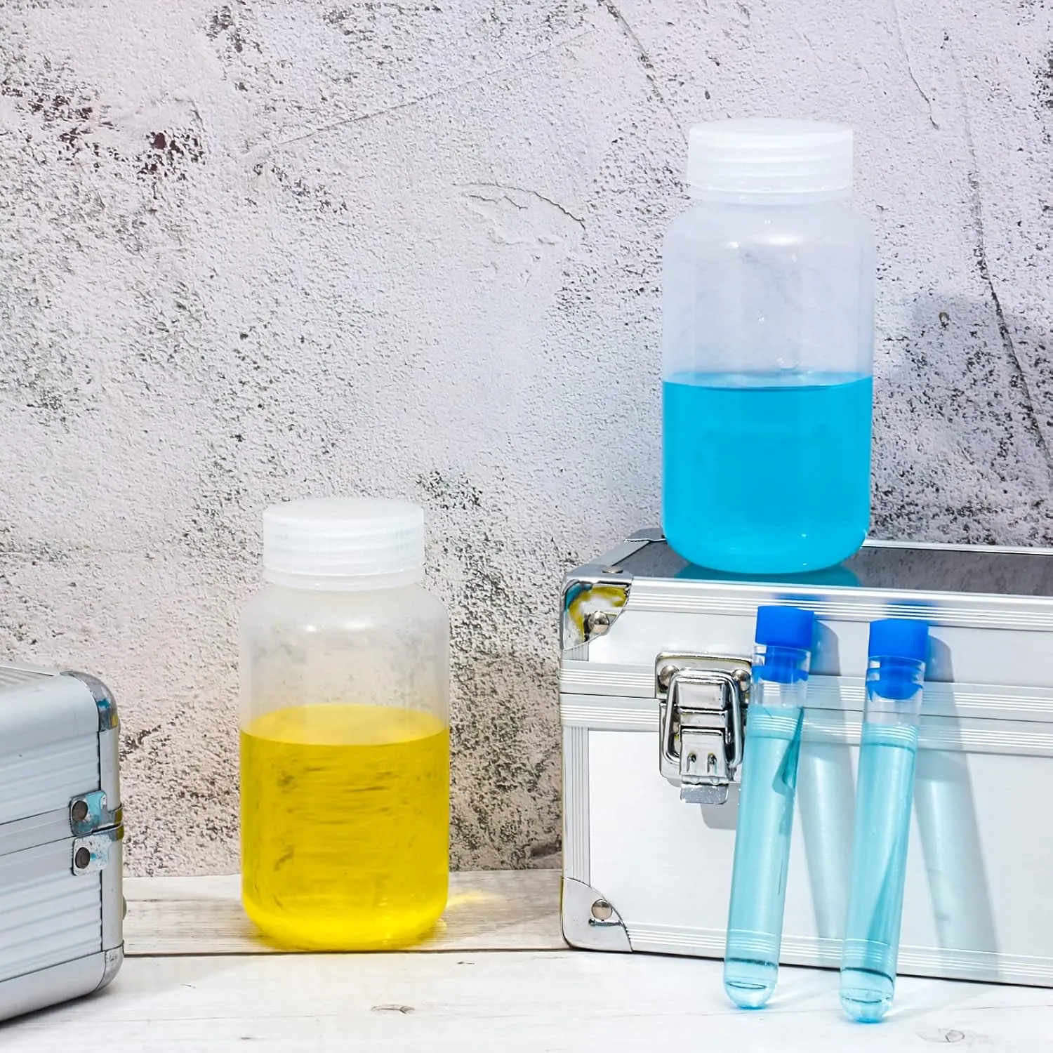 Tatuo 48 Pcs 8 oz 250ml Plastic Sample Pill Bottle Wide Mouth Reagent Bottle Lab Reagent Container with Lids PP Water Sample Translucent Container for Liquids Travel Laboratories