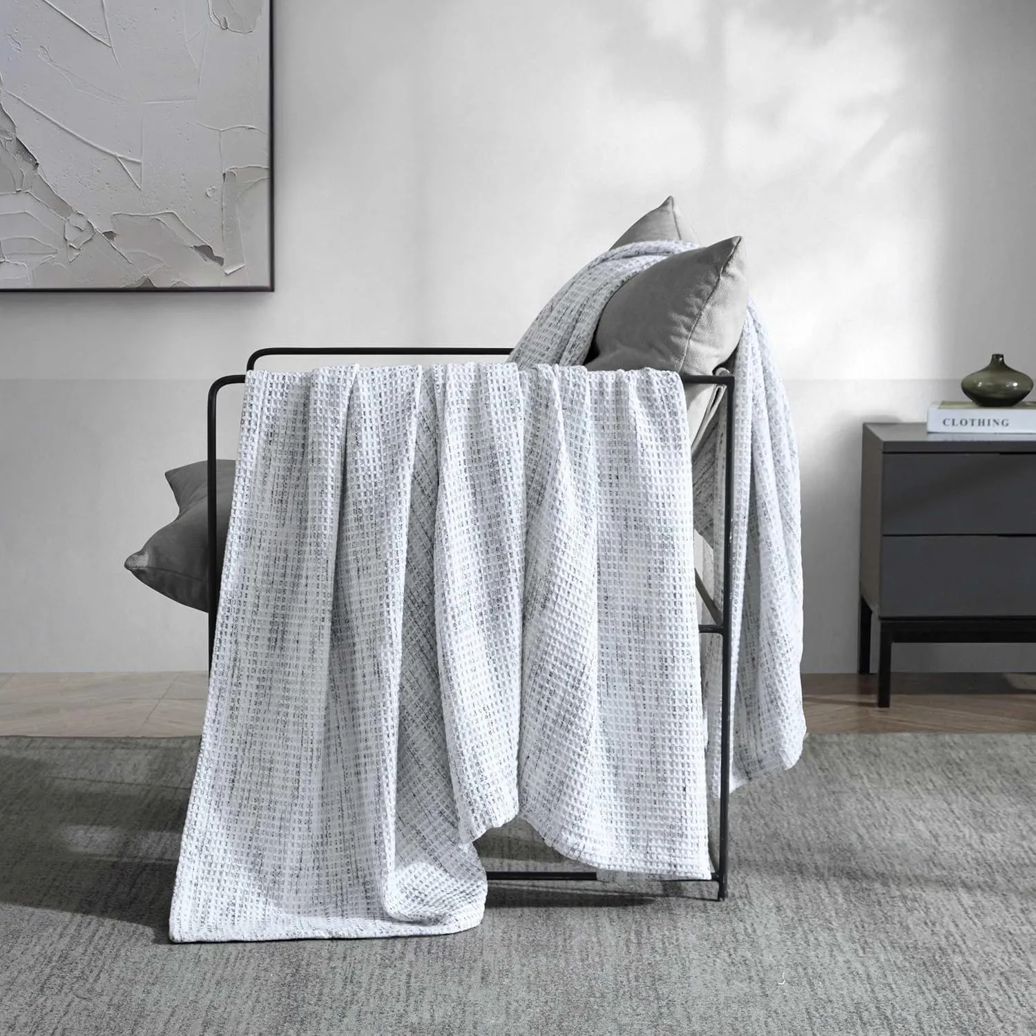 Vera Wang - Queen Blanket, Soft Cotton Luxury Bedding, Modern Luxurious Bedding with Waffle Weave Knit (Jasper Waffle White/Black, Queen)