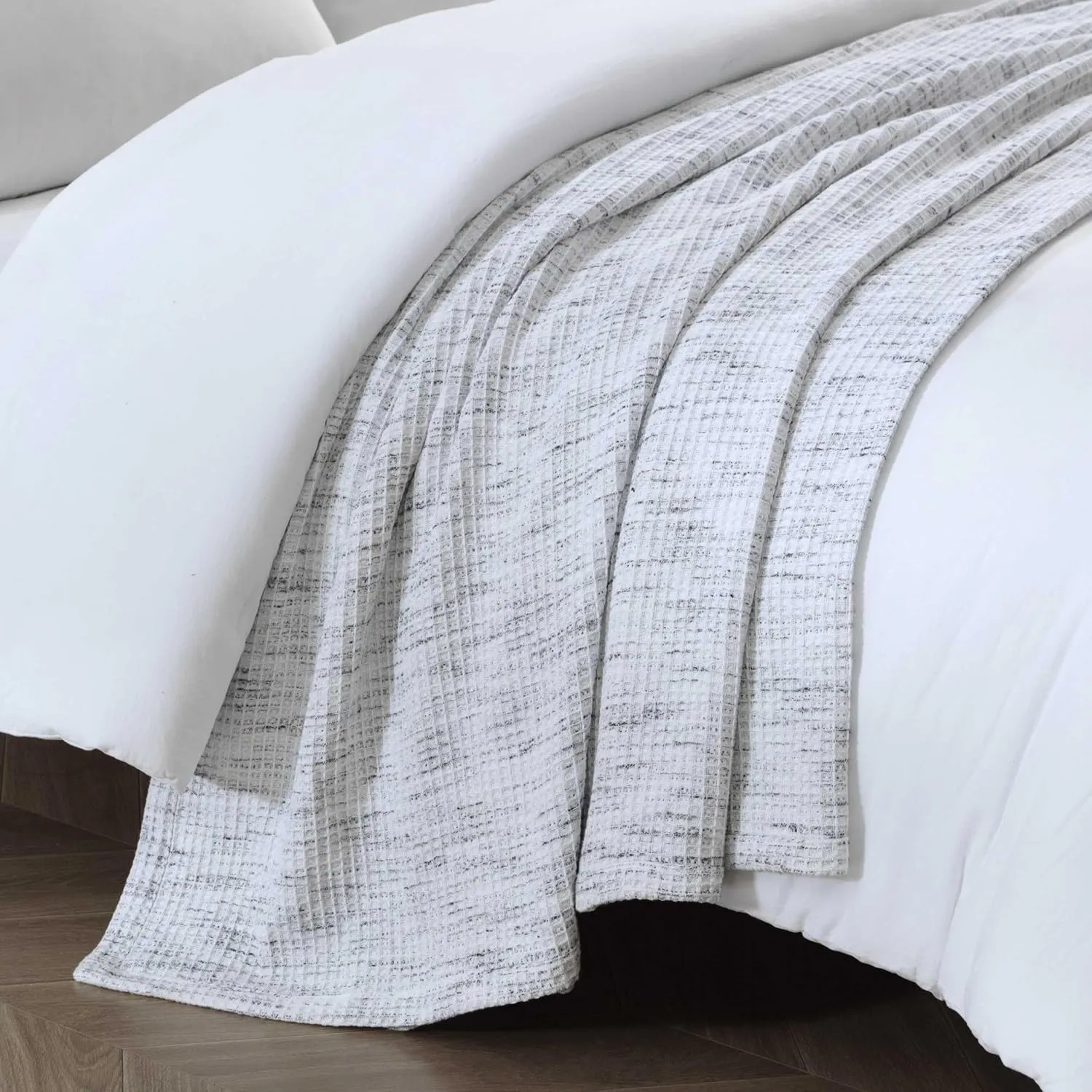 Vera Wang - Queen Blanket, Soft Cotton Luxury Bedding, Modern Luxurious Bedding with Waffle Weave Knit (Jasper Waffle White/Black, Queen)