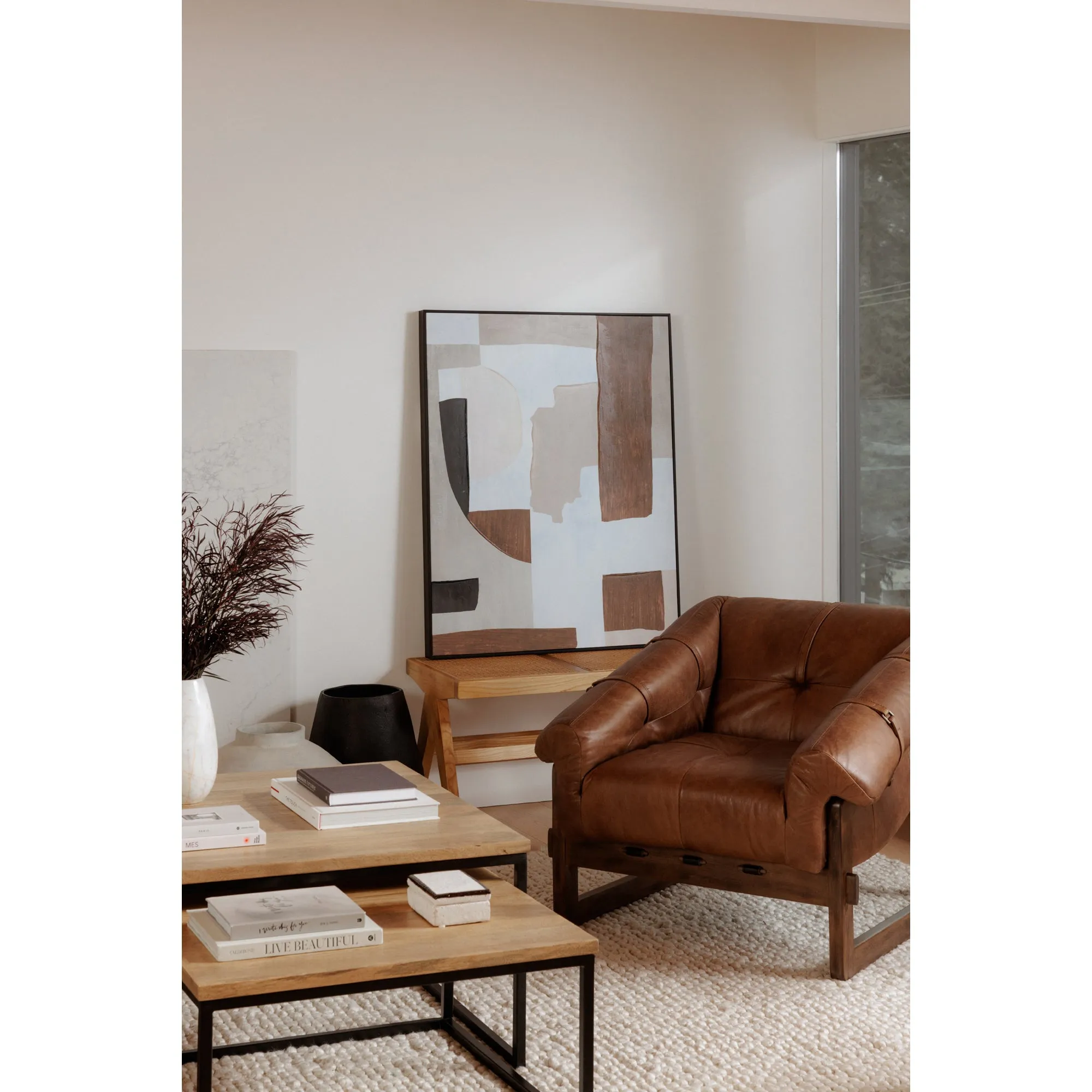 Vintage Mood Accent Chair: Timeless Elegance & Comfort