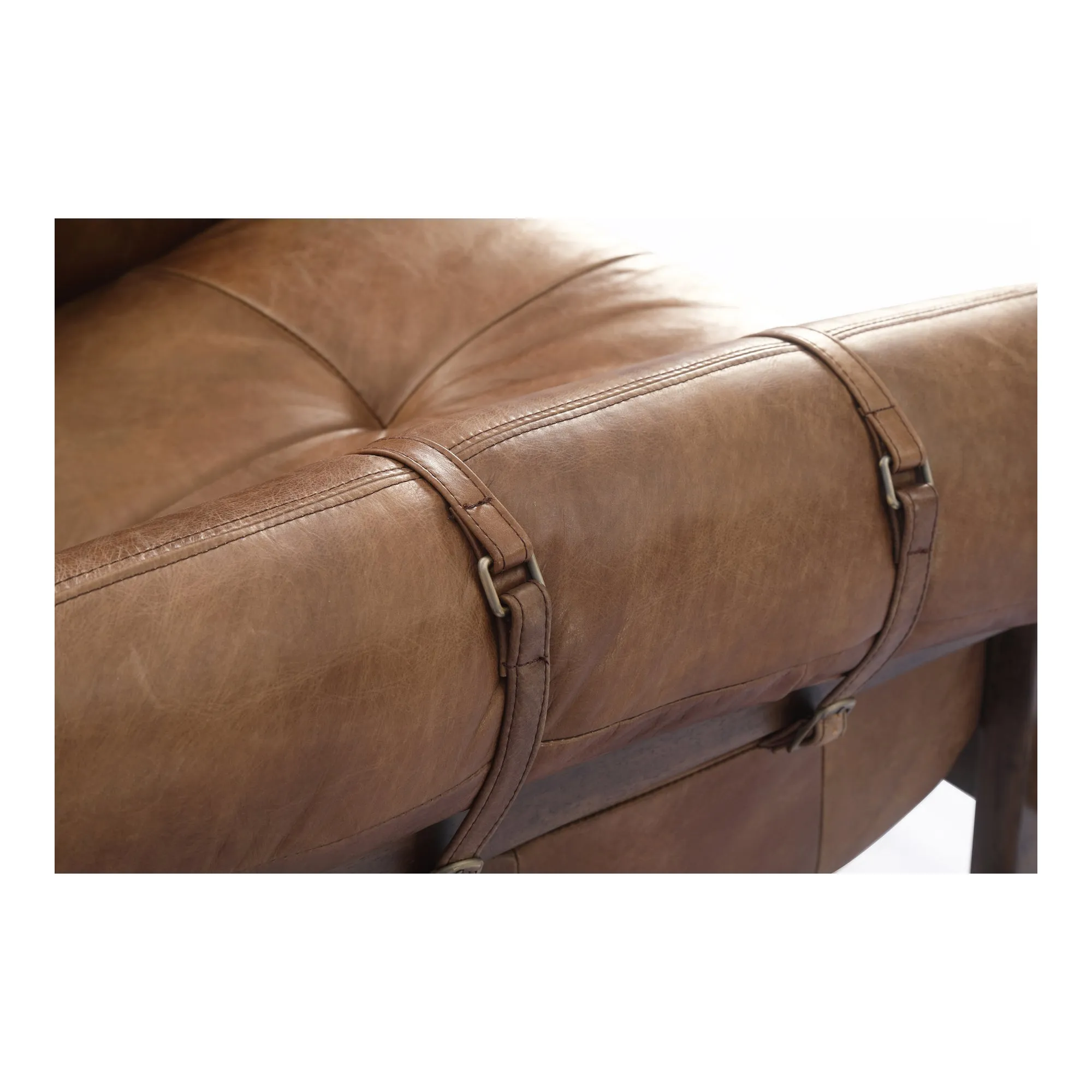 Vintage Mood Accent Chair: Timeless Elegance & Comfort